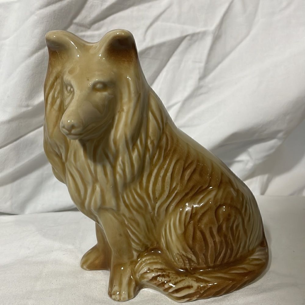 Vintage ceramic wolf
